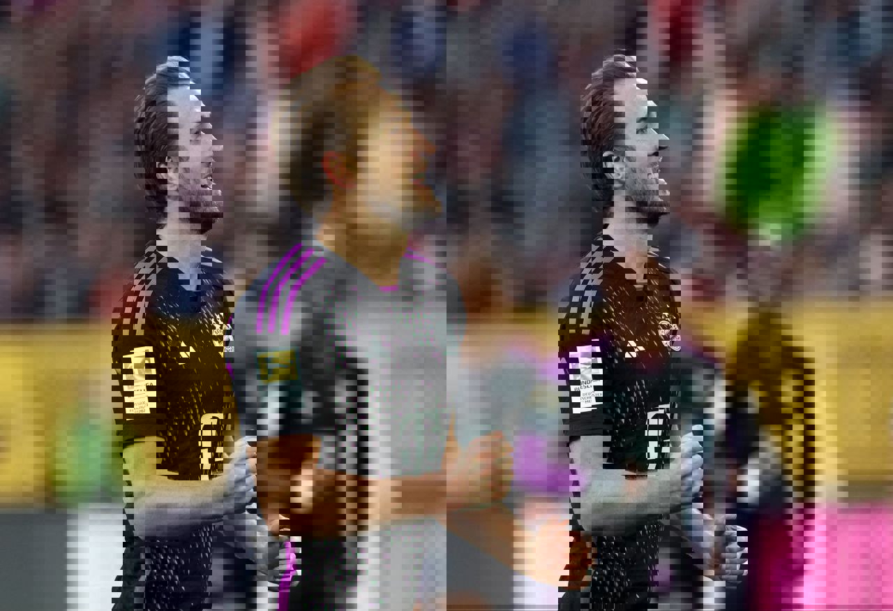 1983687