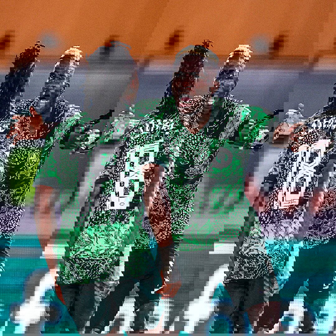 1983835