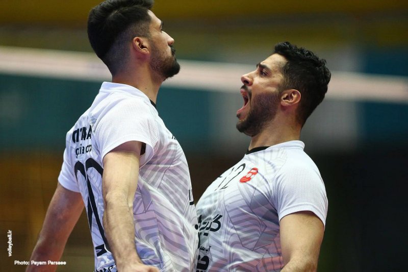 مثل آب خوردن بردند و به پلیآف نزدیک شدند