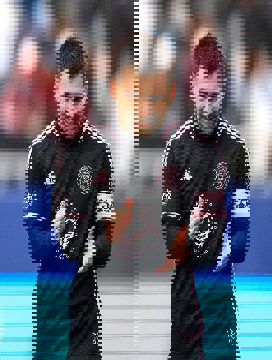 1984129