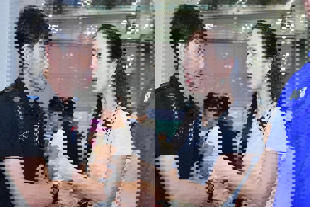 1984381