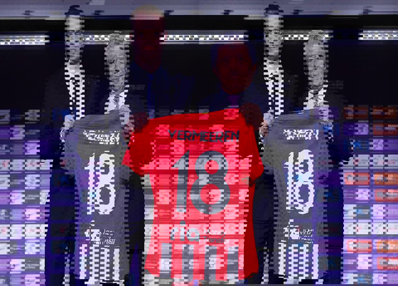 1984562