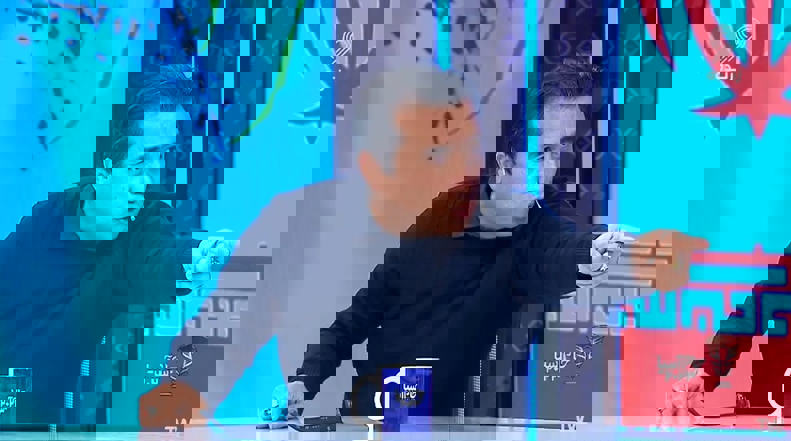 1985489