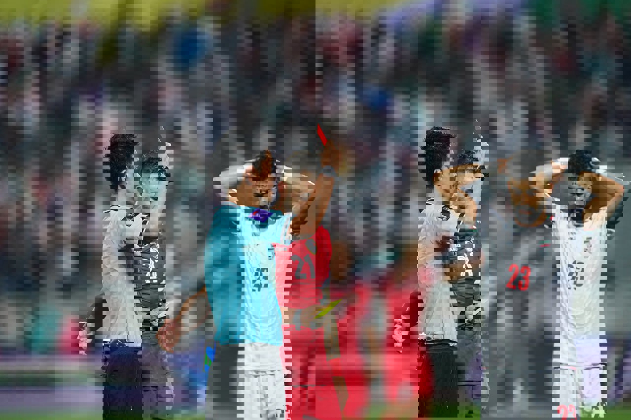 1985998