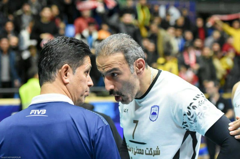 ملی‌پوش سابق والیبال ایران در نقطه جوش (عکس)