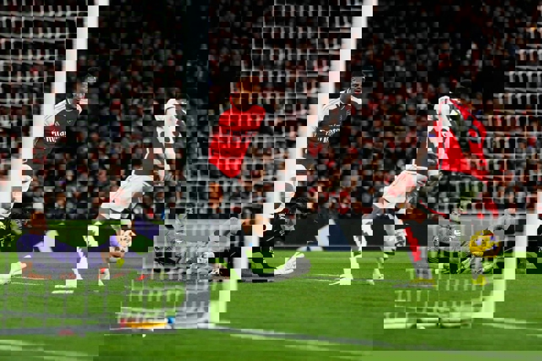 1987093