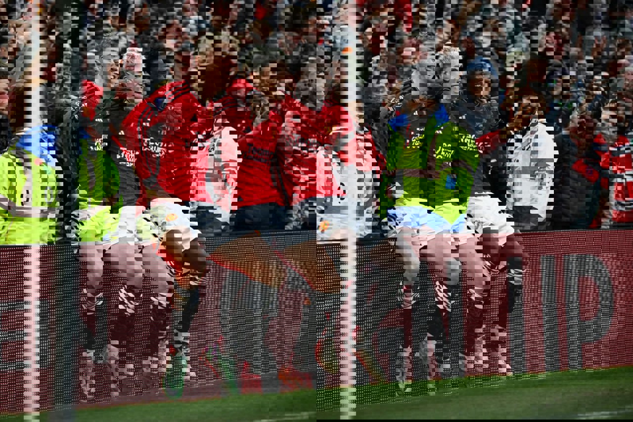 1987027