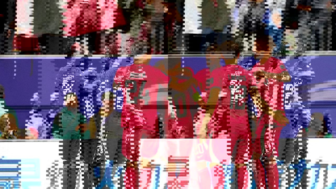 1987596