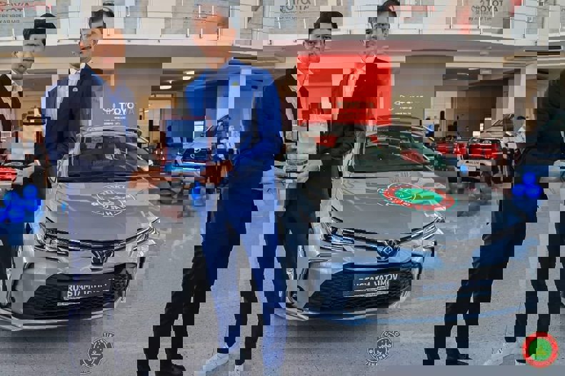 1987932