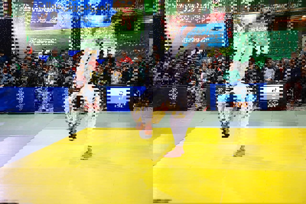 1988083