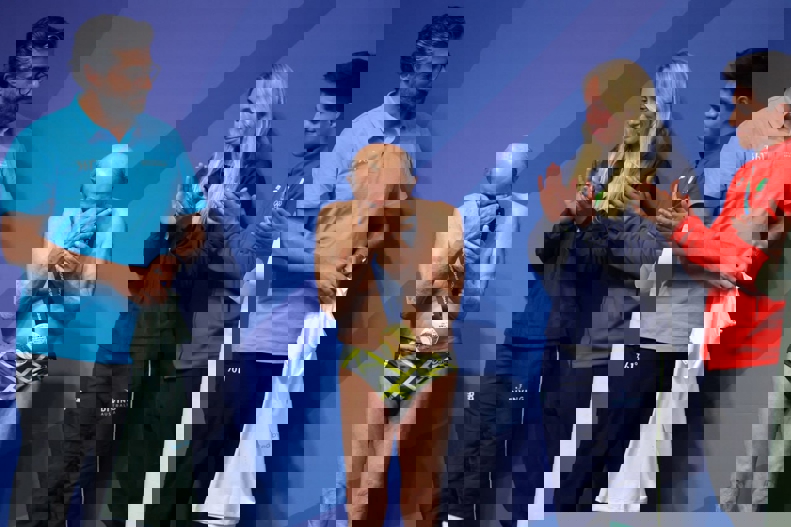 اخبار ورزشی: شيرجه مرد شگفت انگيز ايرانى در ۹۹ سالگى(عكس) 4 1988997