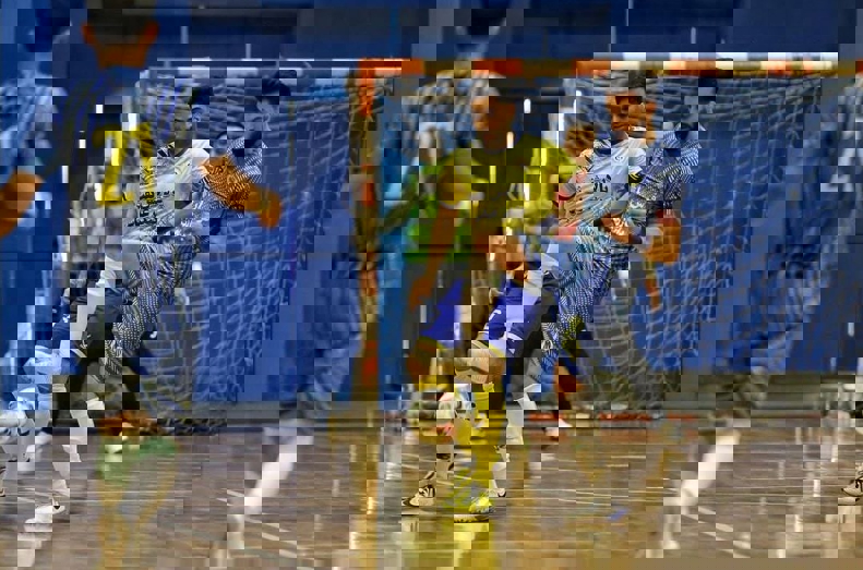 1989021