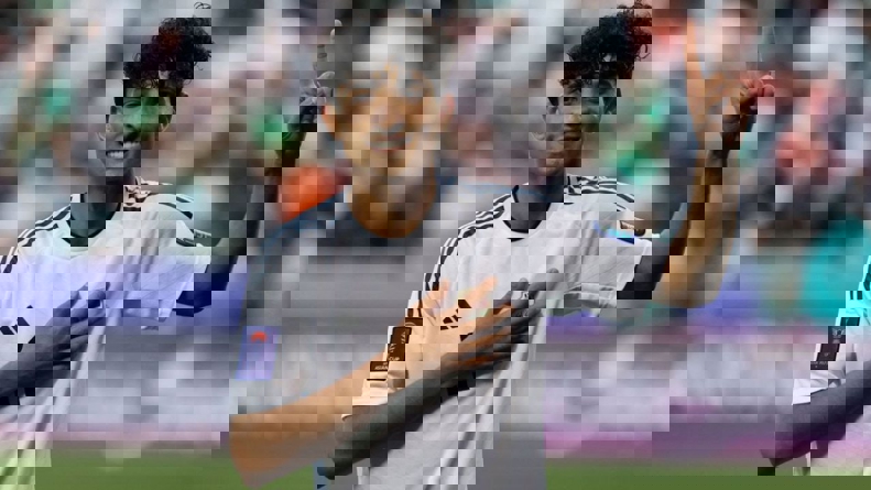 1989932