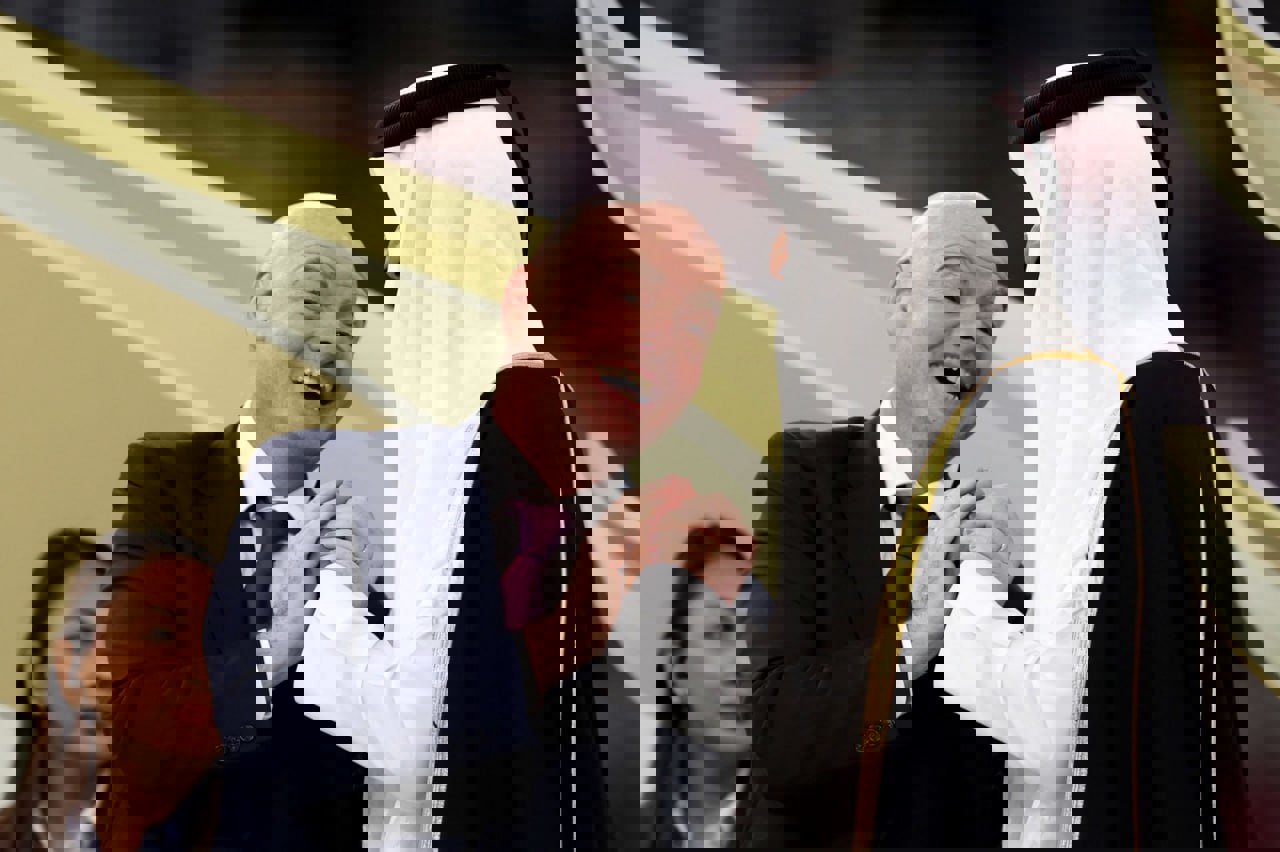 1989521