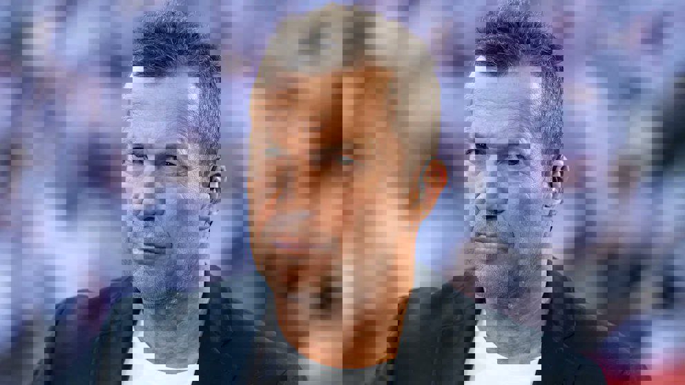 1989542