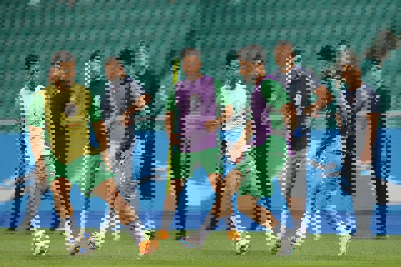 1989879