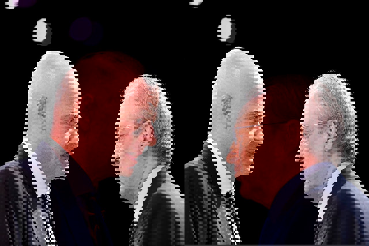 1990189