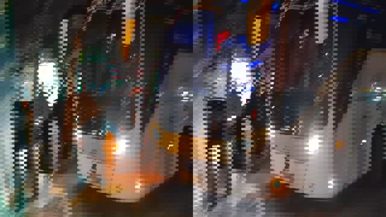 1990592