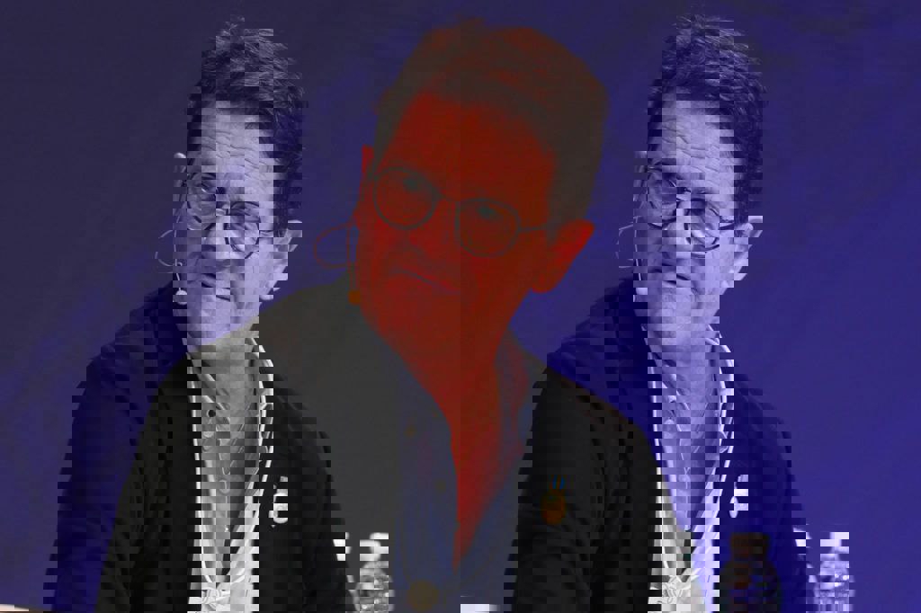 1990601