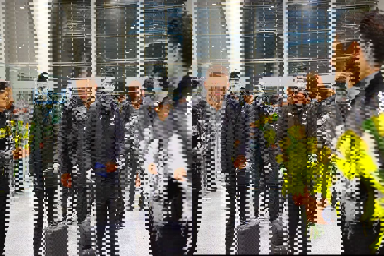 1990576