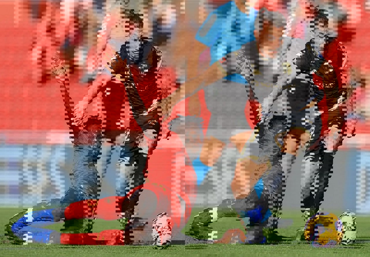1990565
