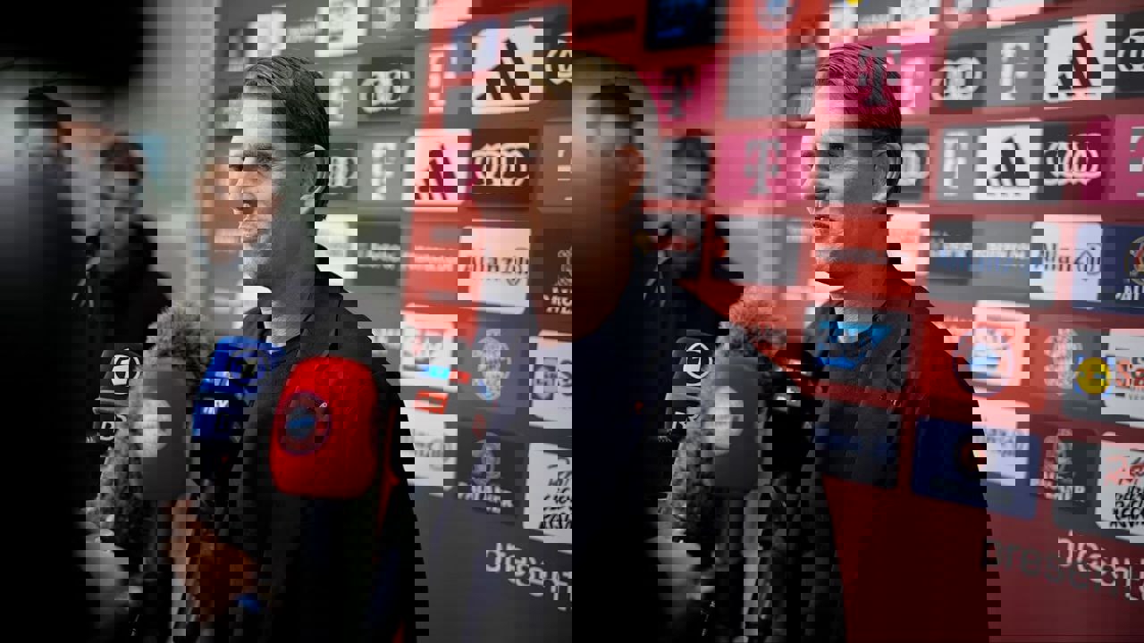 1990531