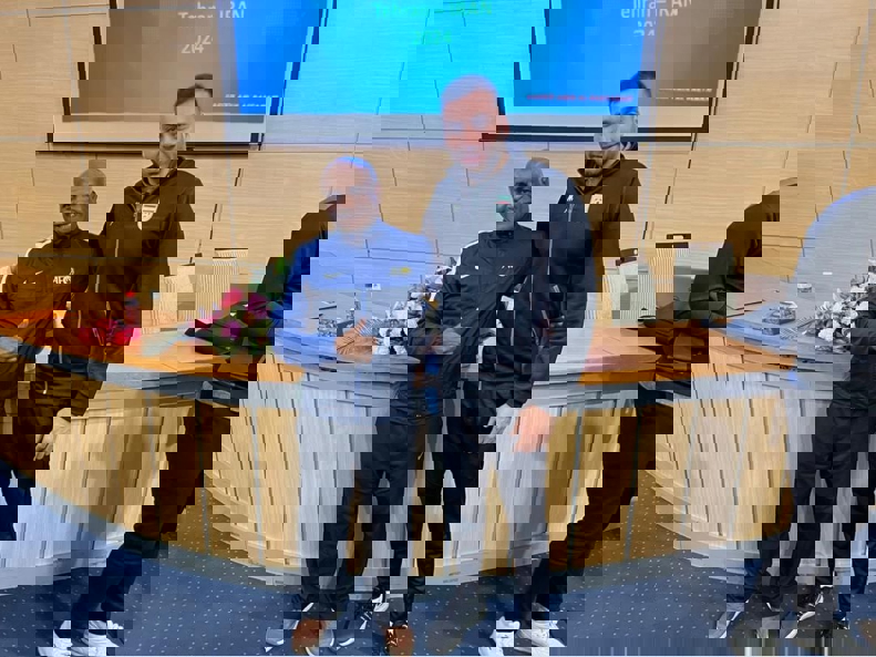1990641