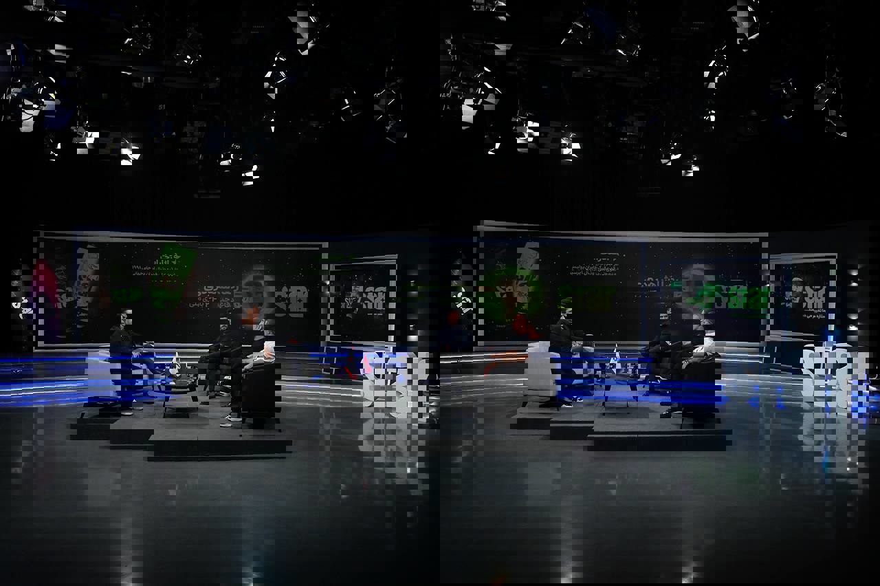 1990657
