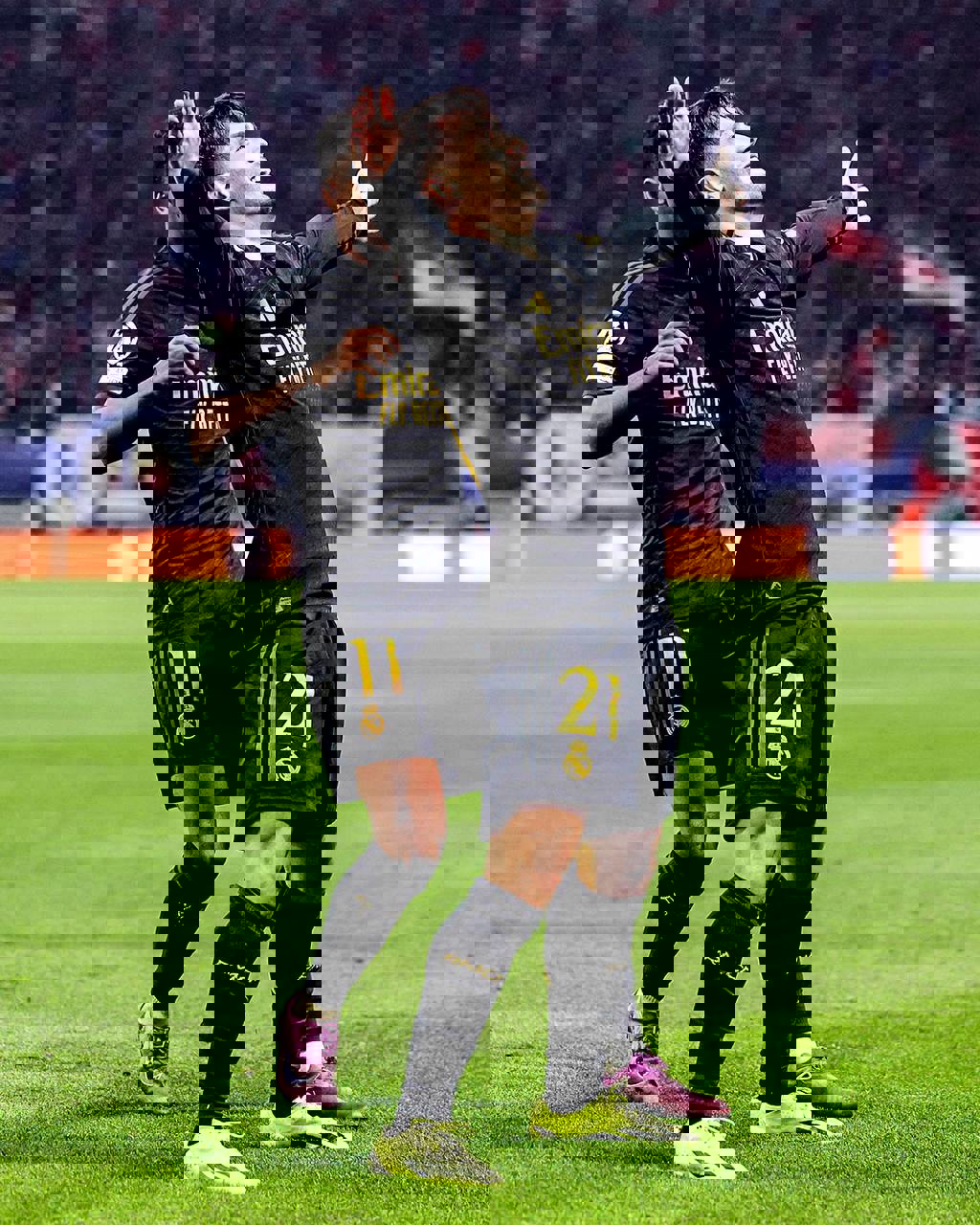 1990699