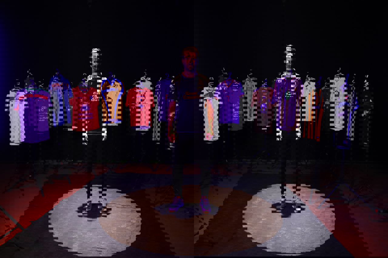 1990751