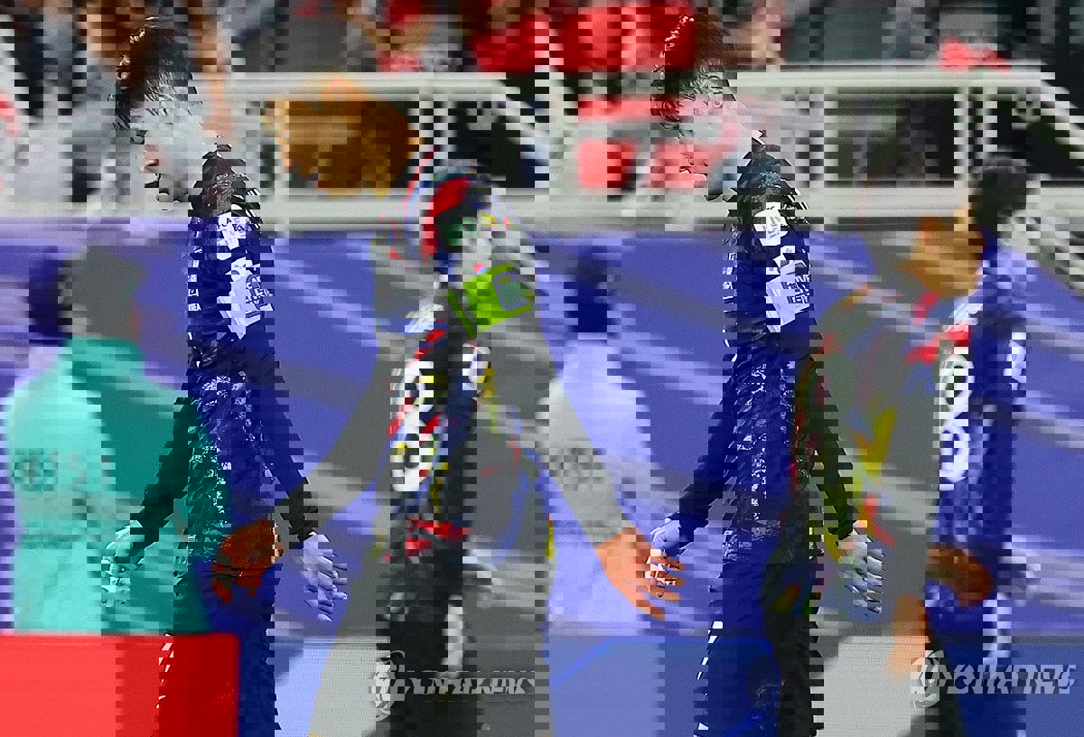 1990778