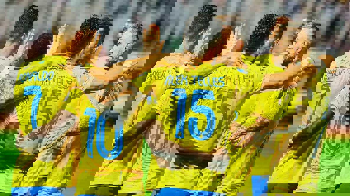 1990872