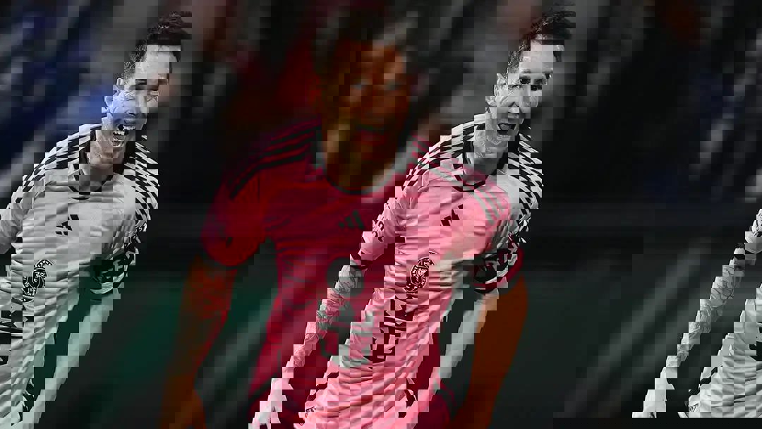 1990980