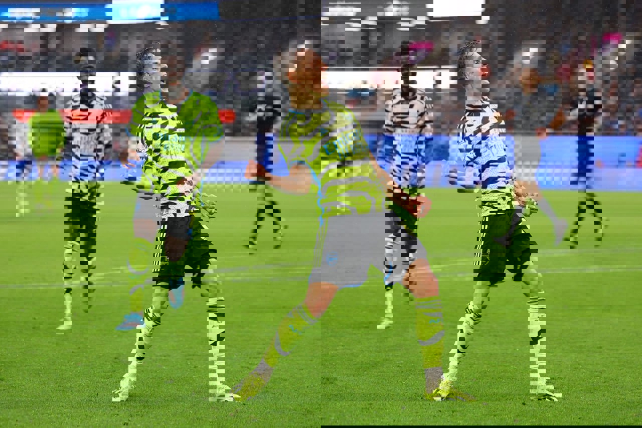 1991982