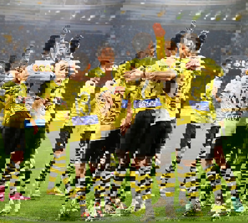 1992425