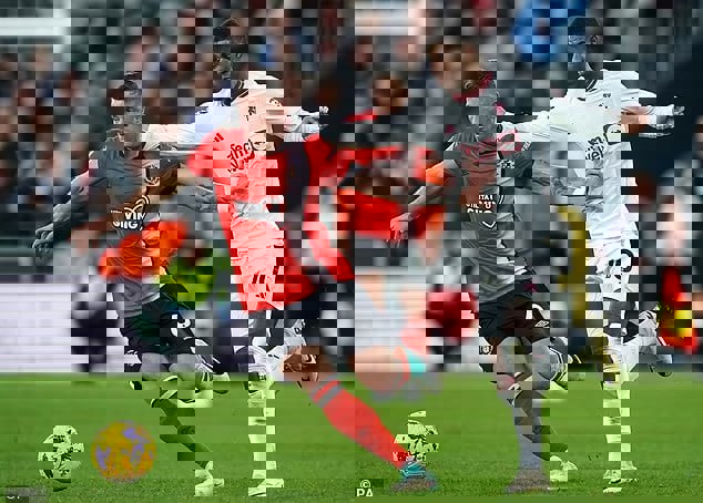1992662