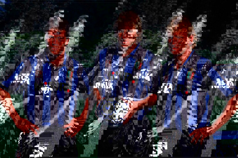 1993070