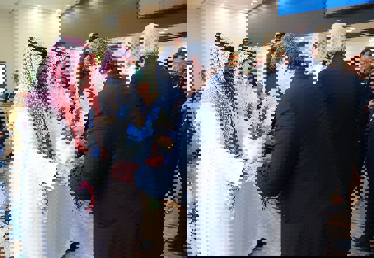 1992908