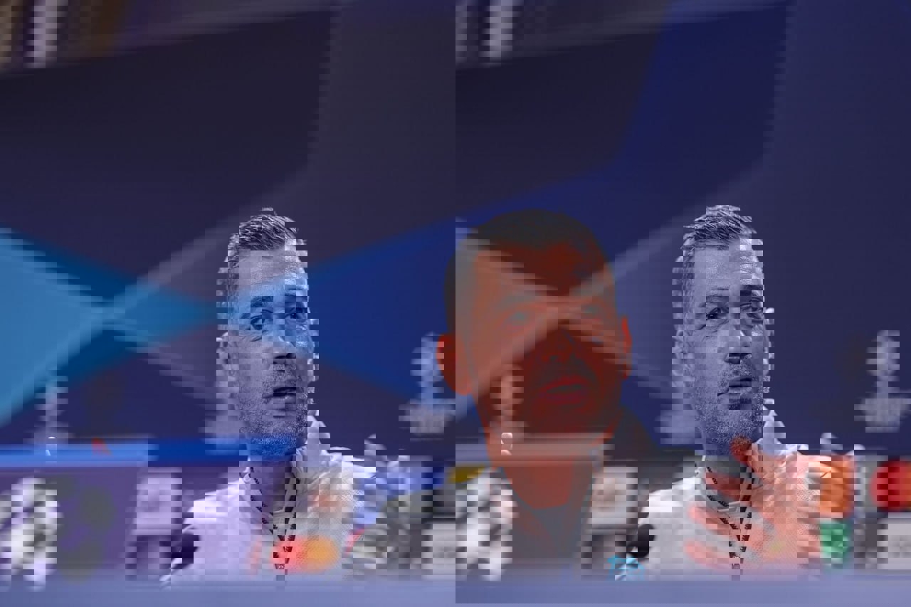1992913