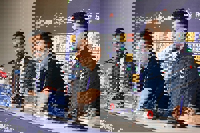 1993162