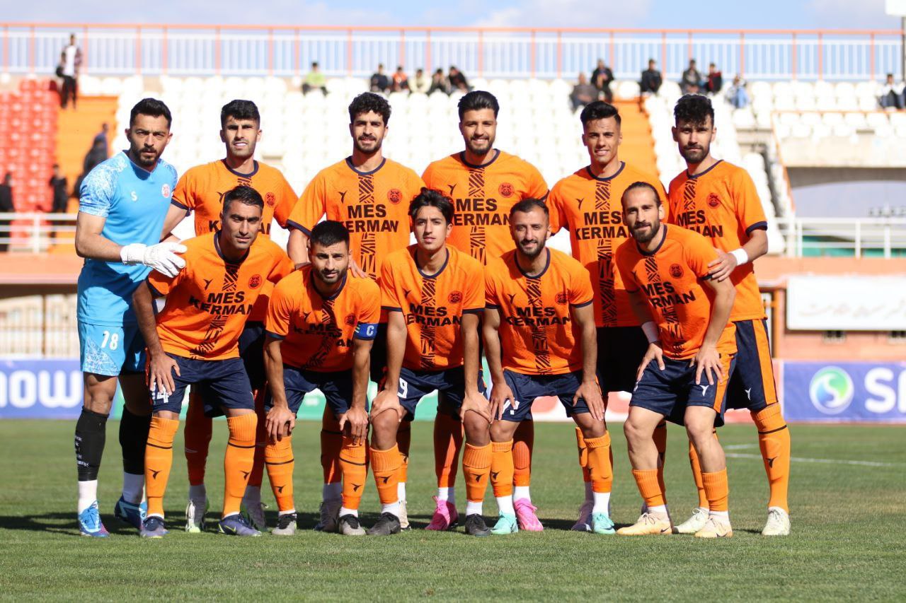 مس کرمان 2 – 0 شهرداری آستارا/ لیگ یک/ مس در نیمه اول کار شهرداری را تمام کرد