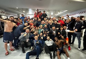 جشن 2 بازیکن محروم ایران پس از پیروزی (عکس)