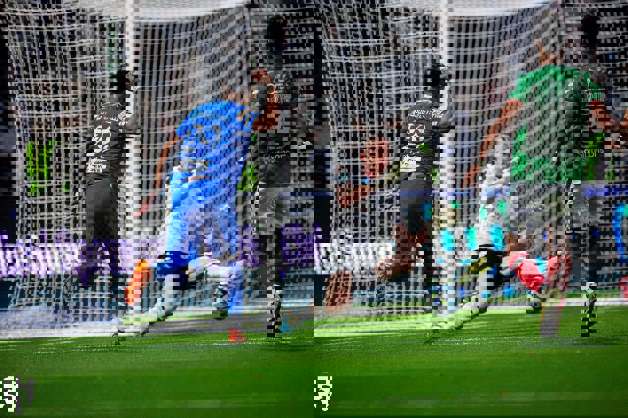 1995253