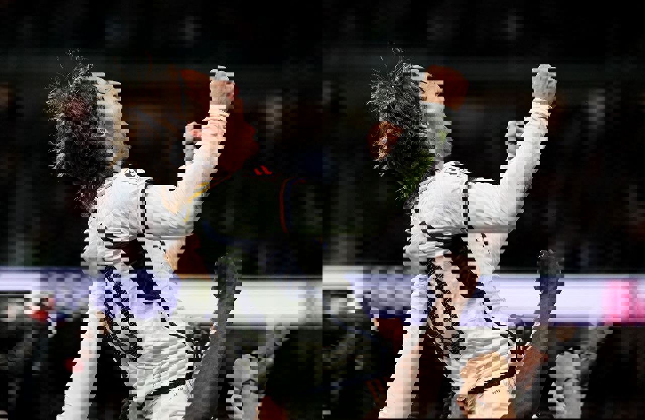 1995739