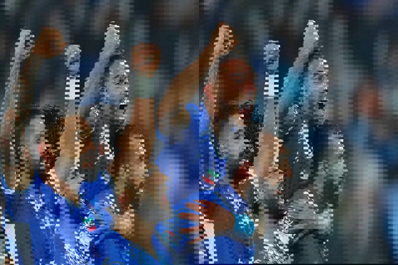 1995583
