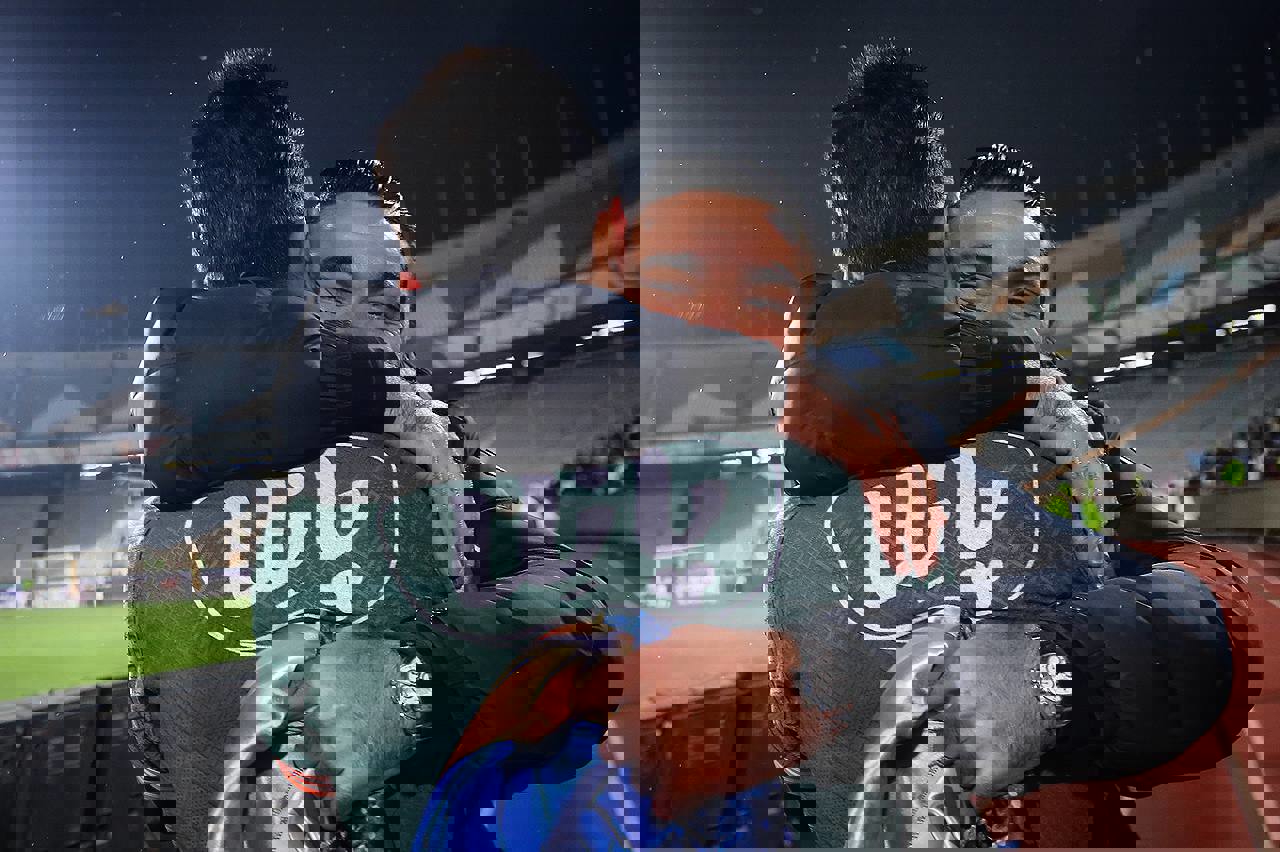 1995657