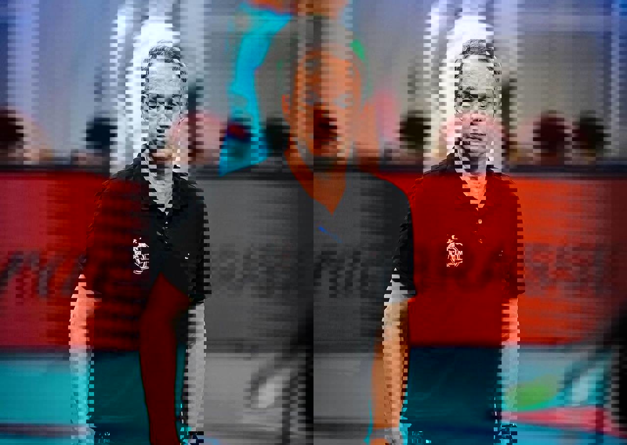 1995886