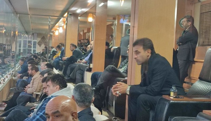 سرمربی آینده ذوبآهن، تماشاگر بازی پرسپولیس