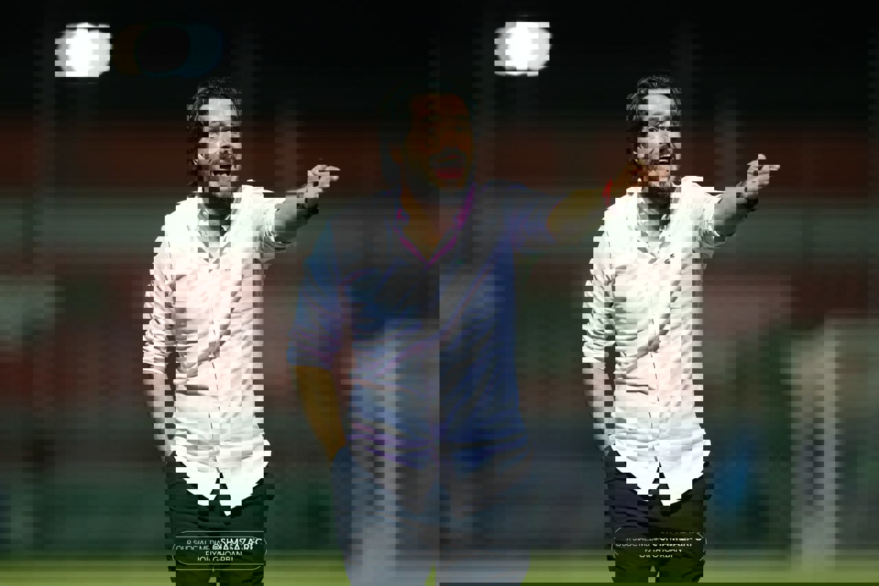 1995982