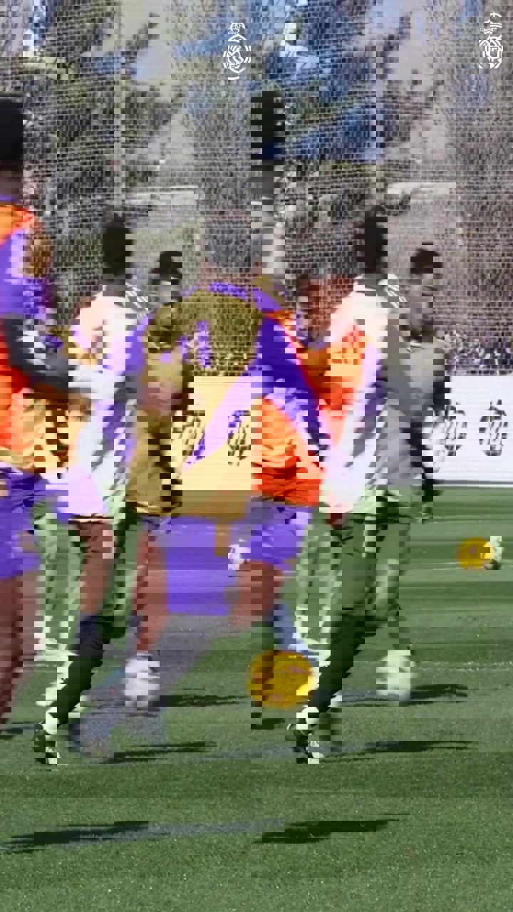 1996915
